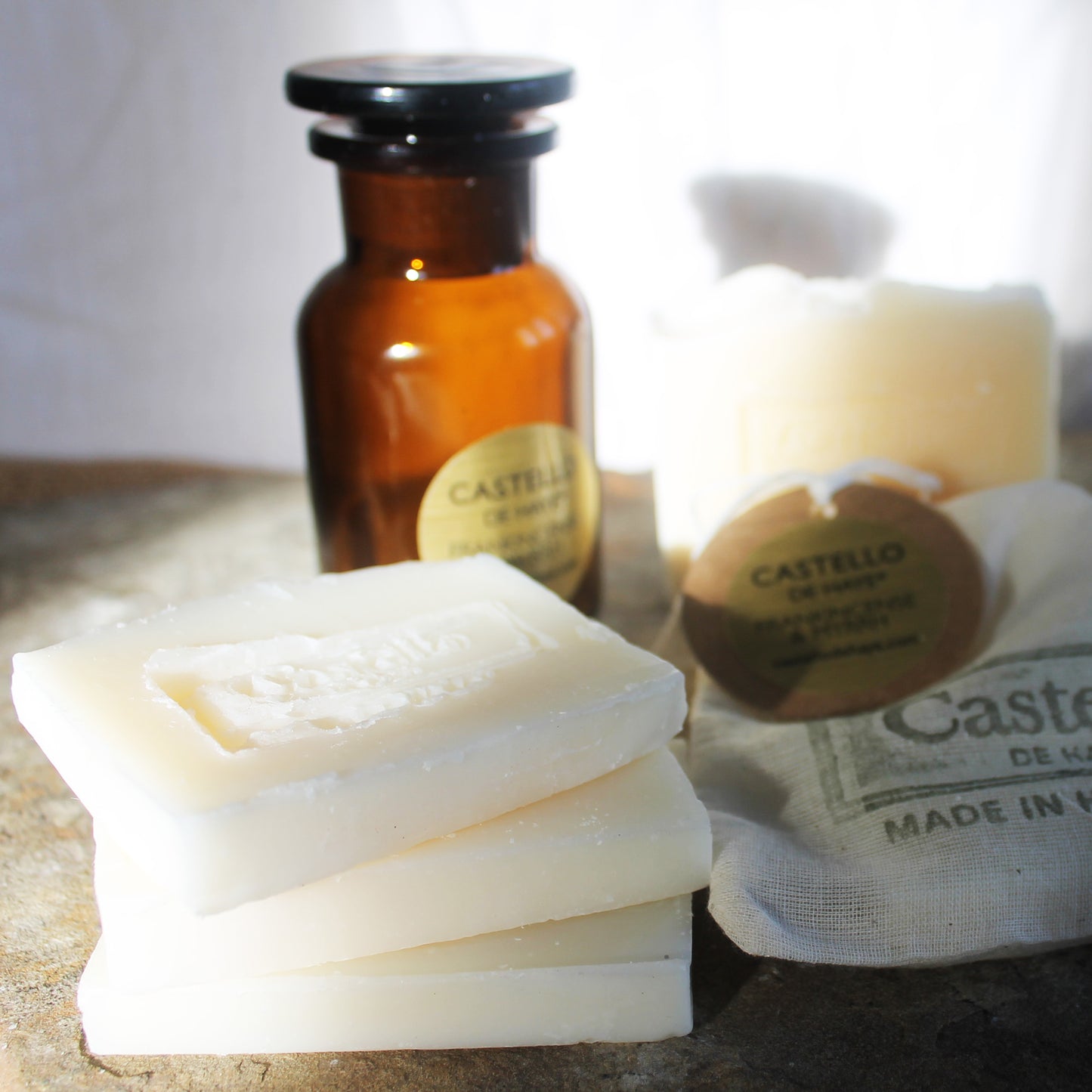 Frankincense & Myrrh Guest Soap Bar, in Muslin Gift Bag, 40g