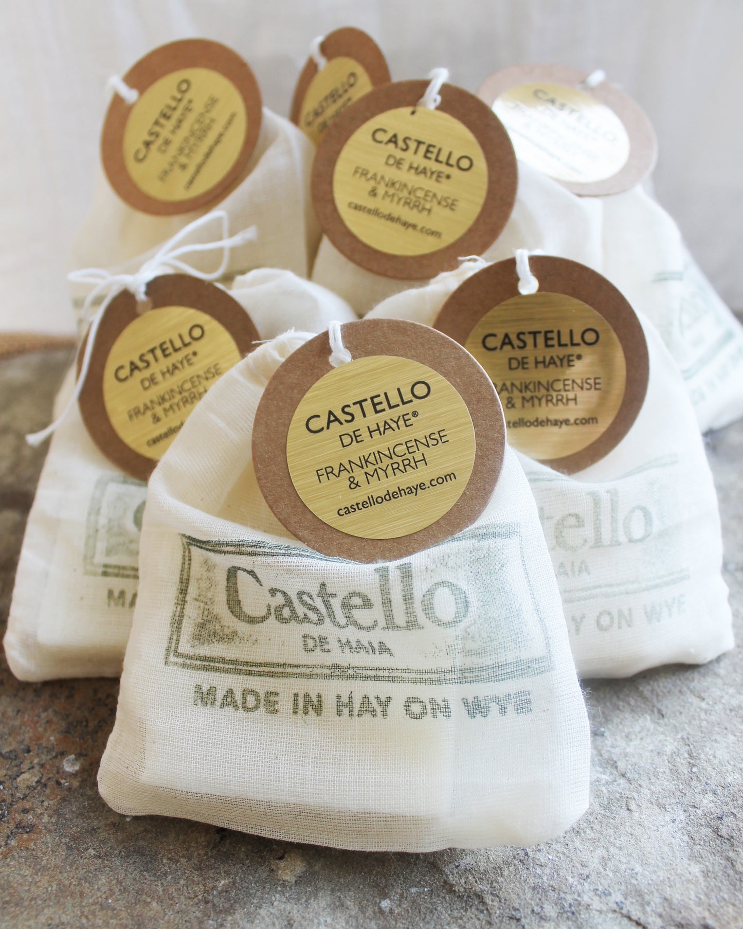 Frankincense & Myrrh Guest Soap Bar, in Muslin Gift Bag, 40g