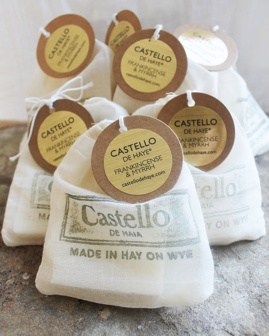 Frankincense & Myrrh Guest Soap Bar, in Muslin Gift Bag, 40g