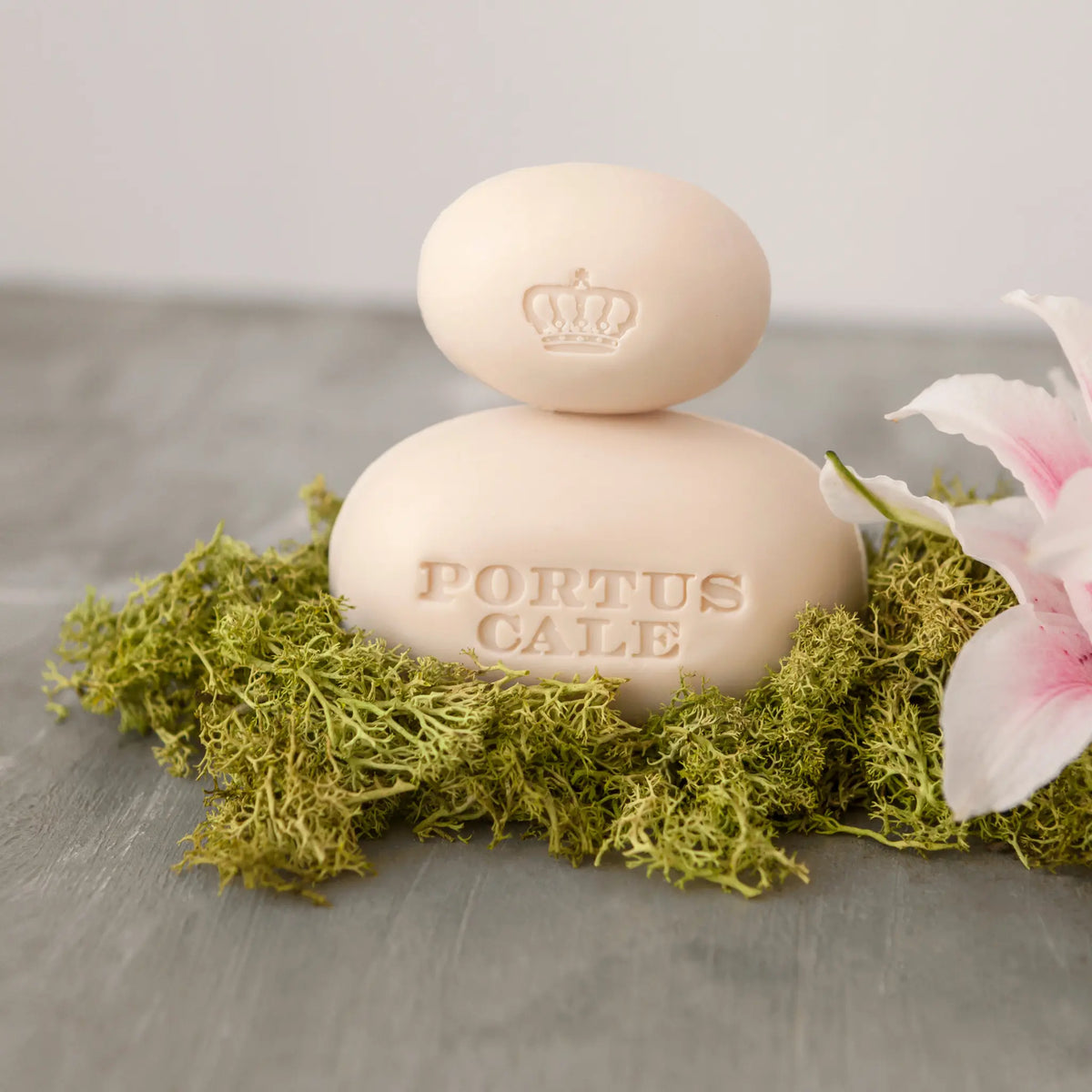 Castelbel Rose Blush 40g vegetable soap bar with lotus flower and red fruits fragrance, 40g and 150g bars