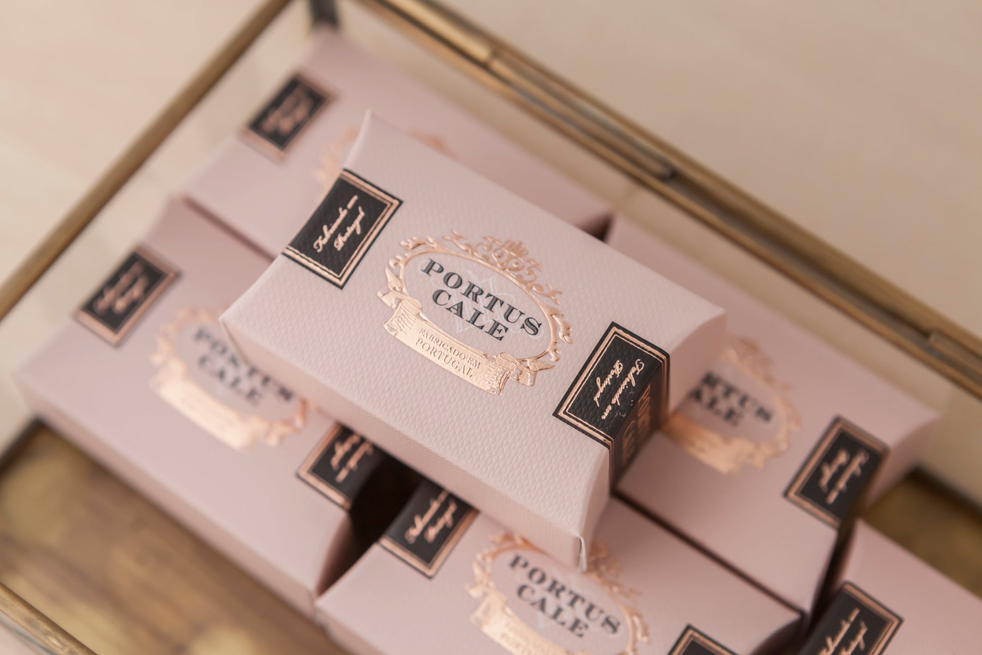 Castelbel Rosé Blush soap bar in matte pink packaging – luxury Portuguese skincare