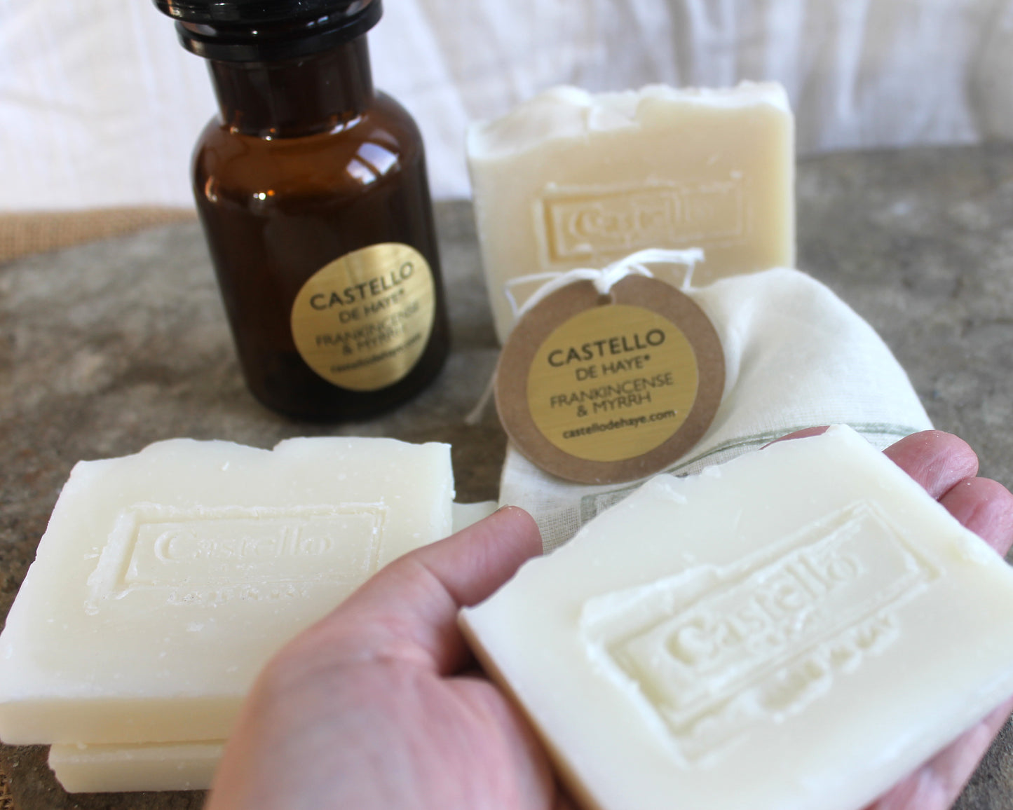 Frankincense & Myrrh Guest Soap Bar, in Muslin Gift Bag, 40g